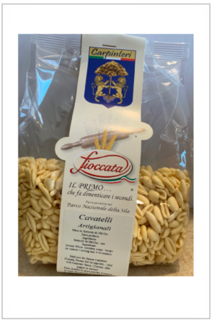 Cavatelli extrudés avec une plaque de bronze